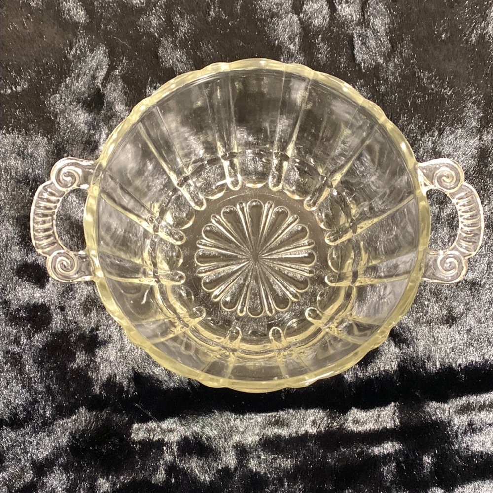 Vintage Anchor Hocking “Olde Cafe” Pattern Clear Glass Bowl
